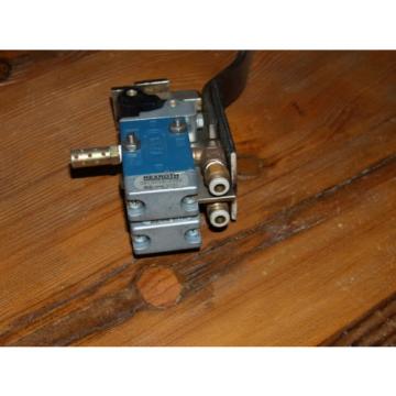 REXROTH Worldwide Pneumaics Minimaster Valve # GB13003-0955- 150 PSI  B295