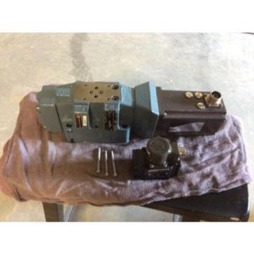 Rexroth Hydraulics servo valve, # 4WRDU 16 W200L-52/6L15K9/VR, free shipping