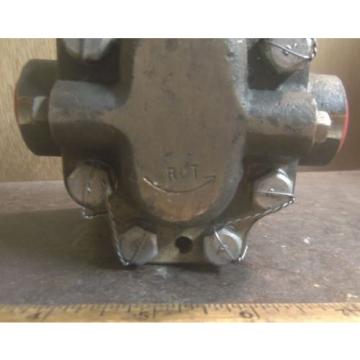 Bronze Hydraulic Pump with Splined Shaft - P/N: 06254701001 (NOS)