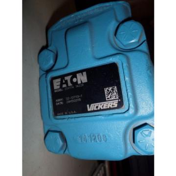 Vickers V10 Series Single Vane Pump, 2500 psi Maximum Pressure, 3 gpm Flow Rate