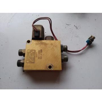 John Deere 2500 Vickers hydraulic valve solenoid valve 4wd