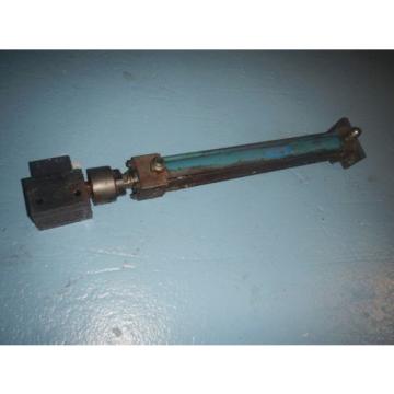 Vickers TZ12DH5T1KW19000 Hydraulic Cylinder 2#034; Bore X 19#034; Stroke