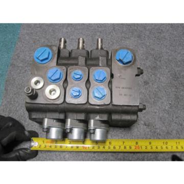 Origin CLARK 3 SPOOL CONTROL VALVE # 2812862 VICKERS 02-330183