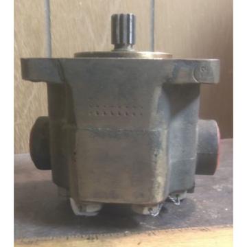 Bronze Hydraulic Pump with Splined Shaft - P/N: 06254701001 (NOS)