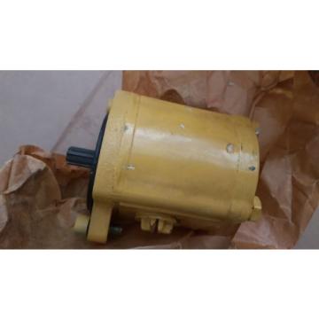 New John Deere Linde Hydraulic Pump 0009810097 / AT152011 Made in Germany